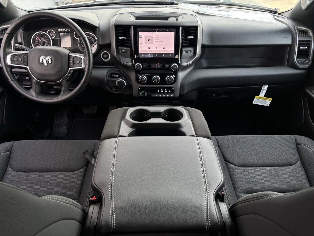 RAM 1500 Tradesman Crew Cab SWB 2WD 2026