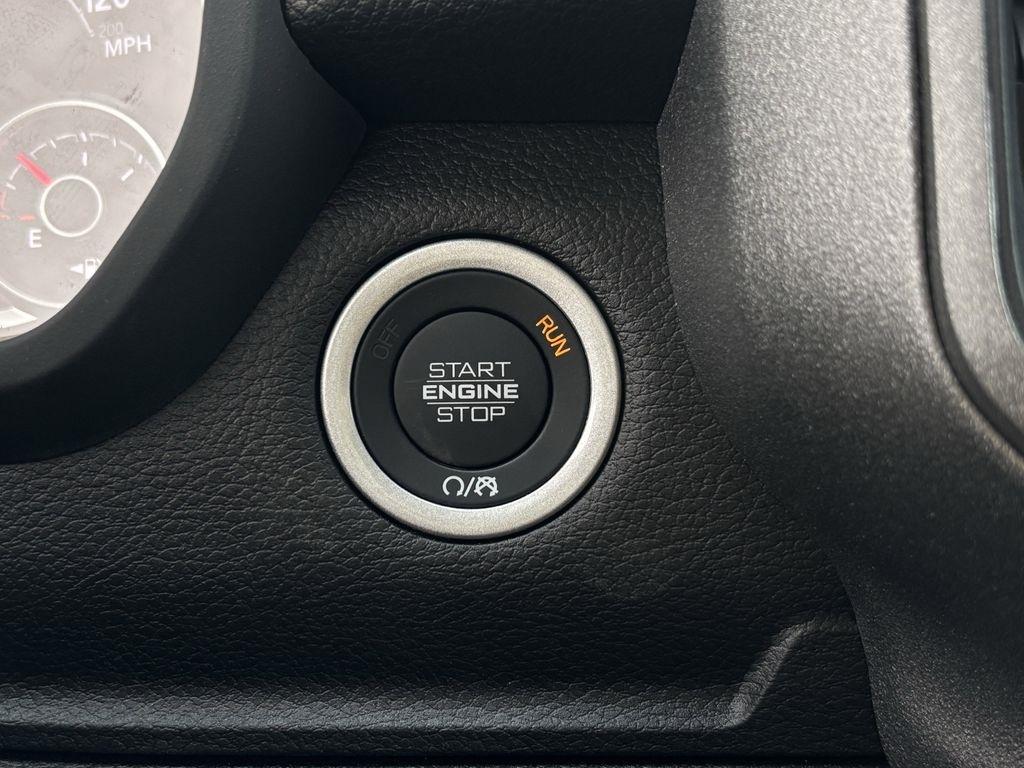 RAM 1500 Tradesman Crew Cab SWB 2WD 2026