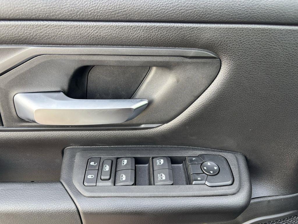 RAM 1500 Tradesman Crew Cab SWB 2WD 2026