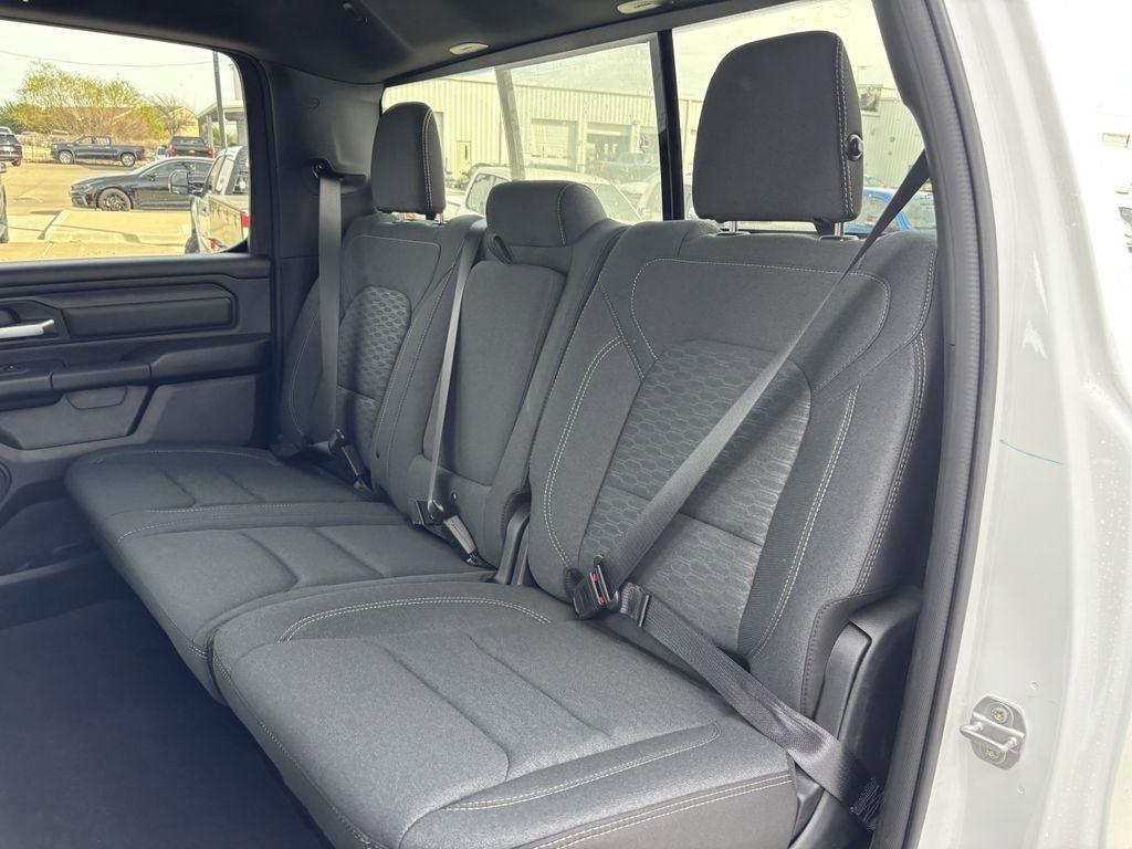 RAM 1500 Tradesman Crew Cab SWB 2WD 2026