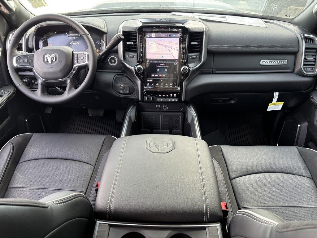 RAM 2500 Laramie Crew Cab 4WD 2026