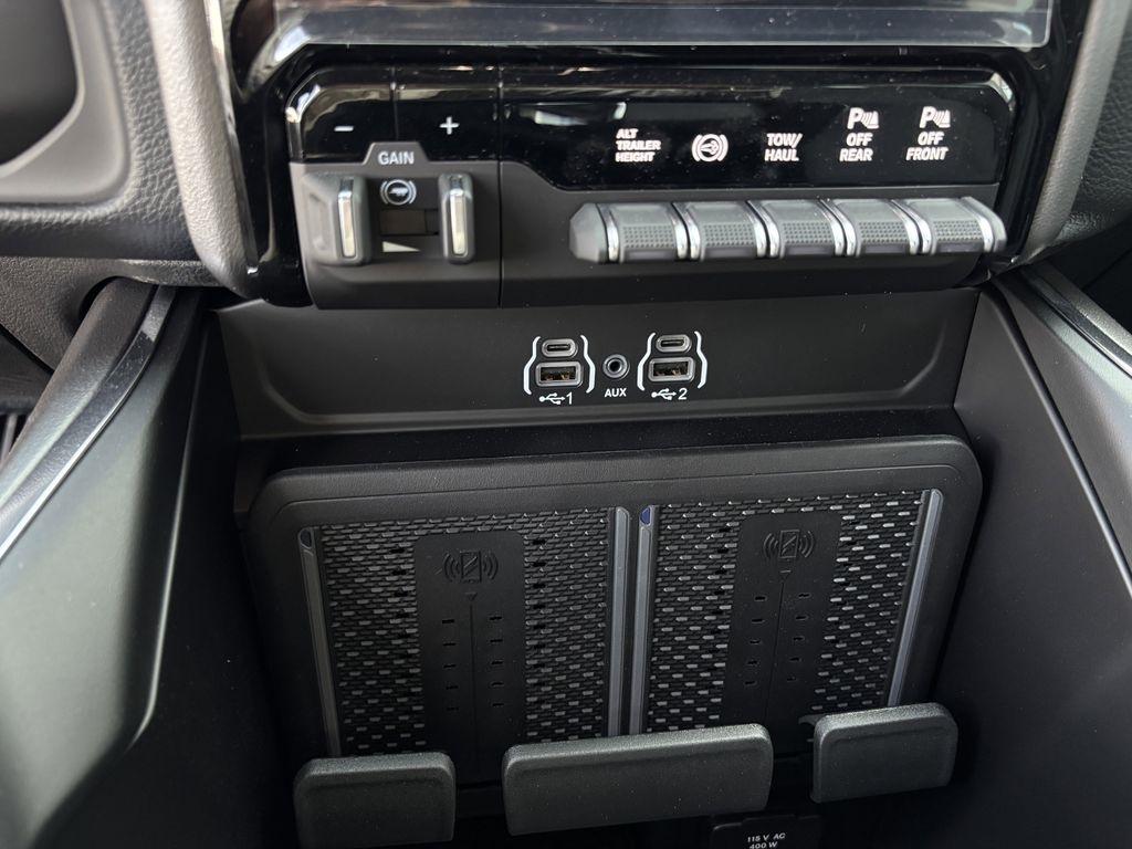 RAM 2500 Laramie Crew Cab 4WD 2026