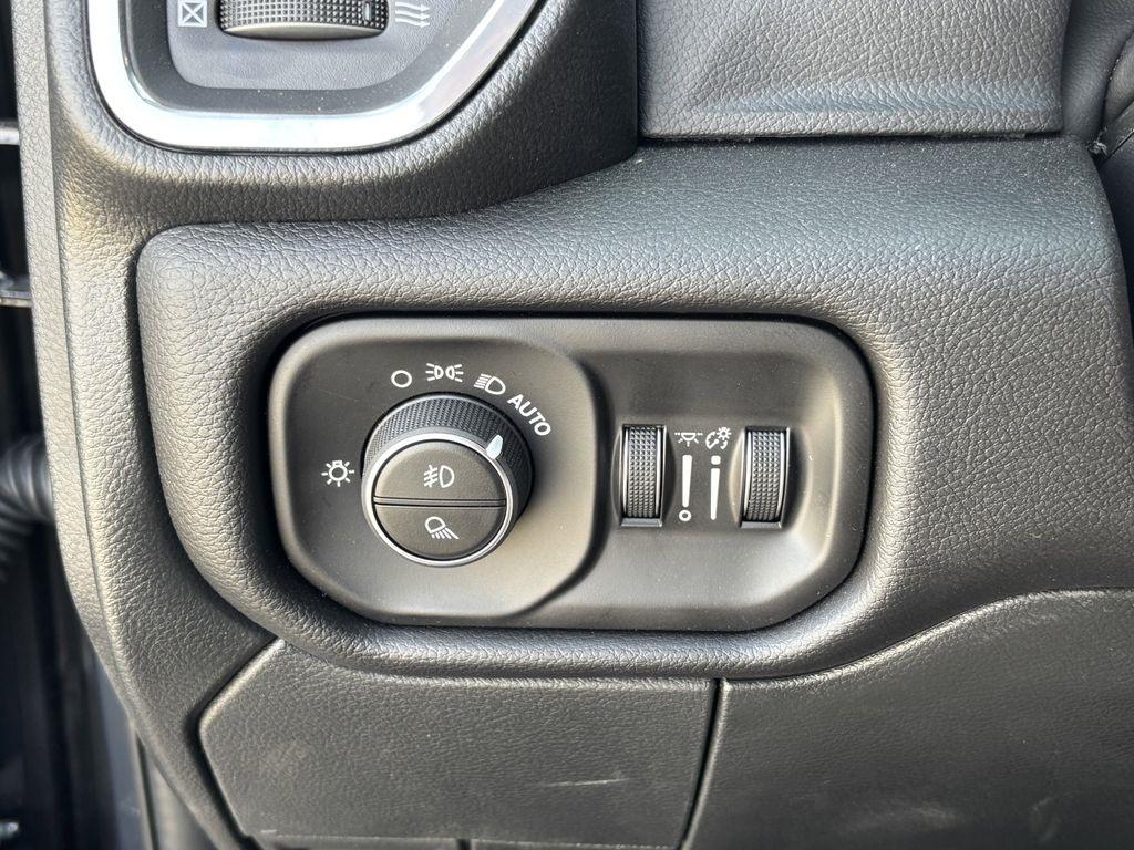 RAM 2500 Laramie Crew Cab 4WD 2026