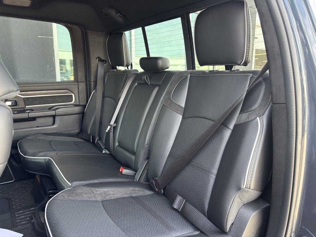 RAM 2500 Laramie Crew Cab 4WD 2026