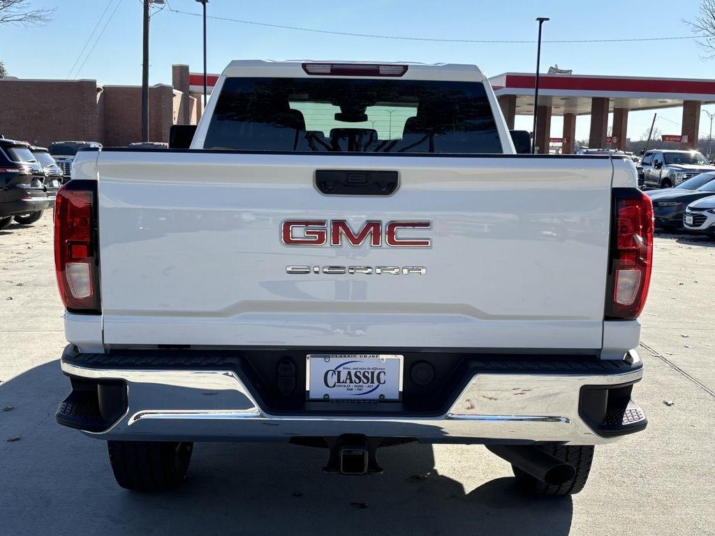GMC Sierra 2500HD Pro Double Cab 4WD SB 2024