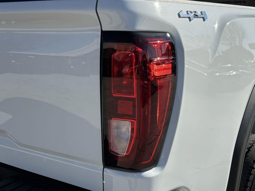 GMC Sierra 2500HD Pro Double Cab 4WD SB 2024