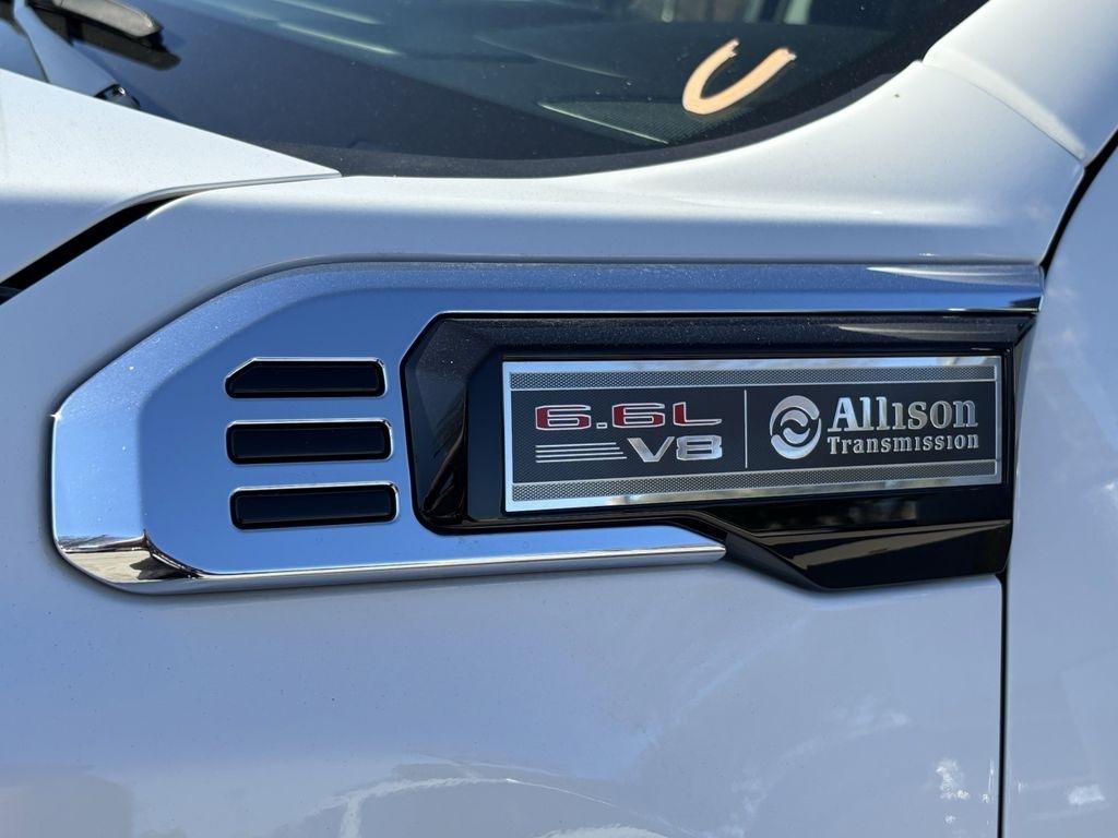 GMC Sierra 2500HD Pro Double Cab 4WD SB 2024