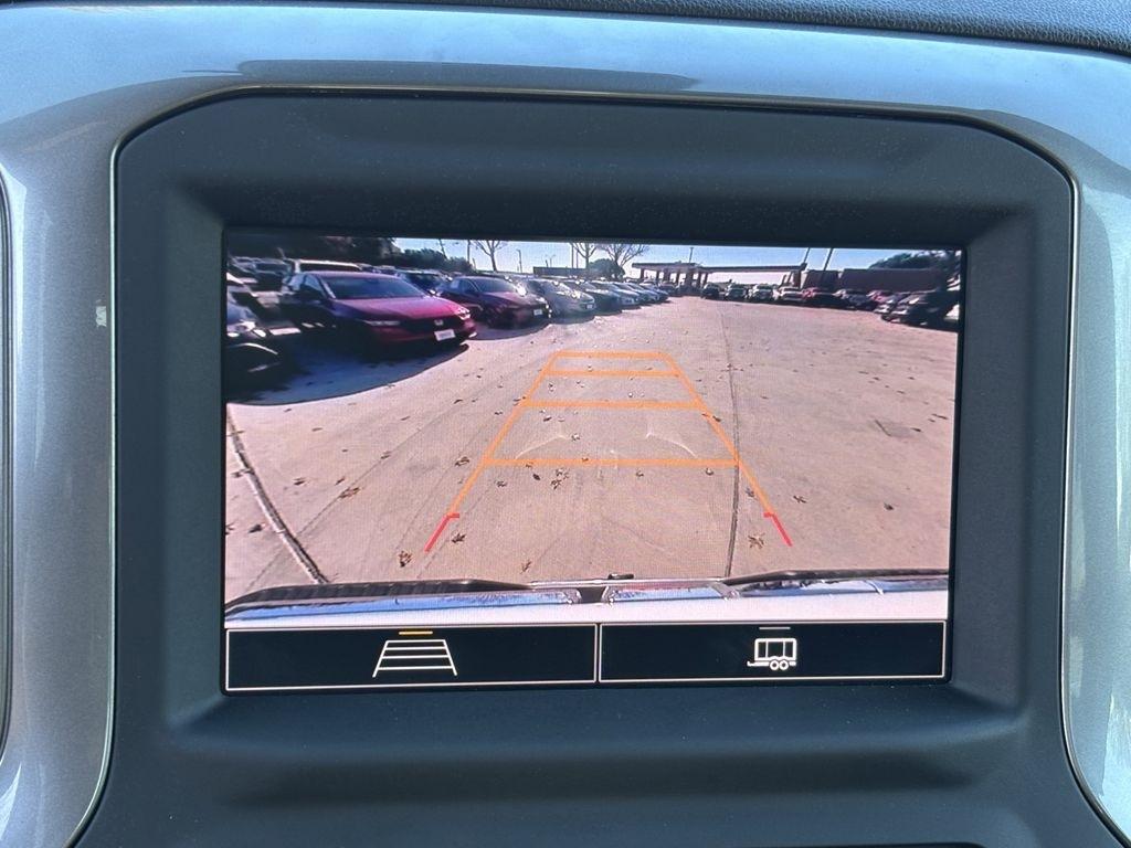 GMC Sierra 2500HD Pro Double Cab 4WD SB 2024