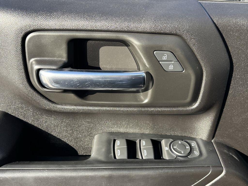 GMC Sierra 2500HD Pro Double Cab 4WD SB 2024