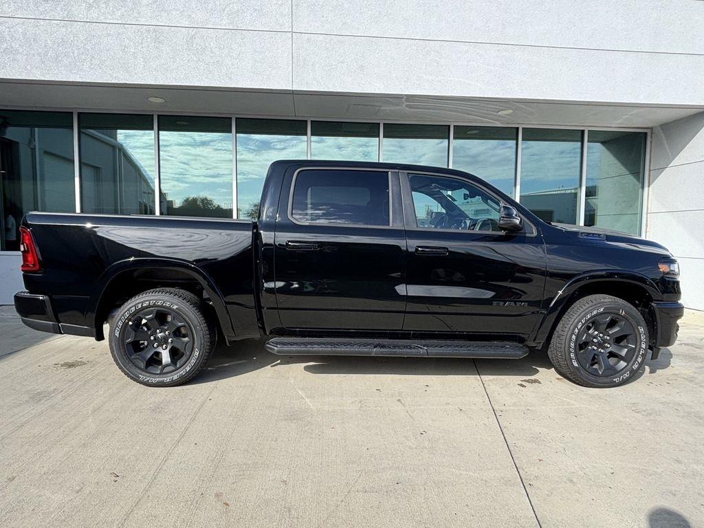 RAM 1500 Big Horn Crew Cab SWB 4WD 2025
