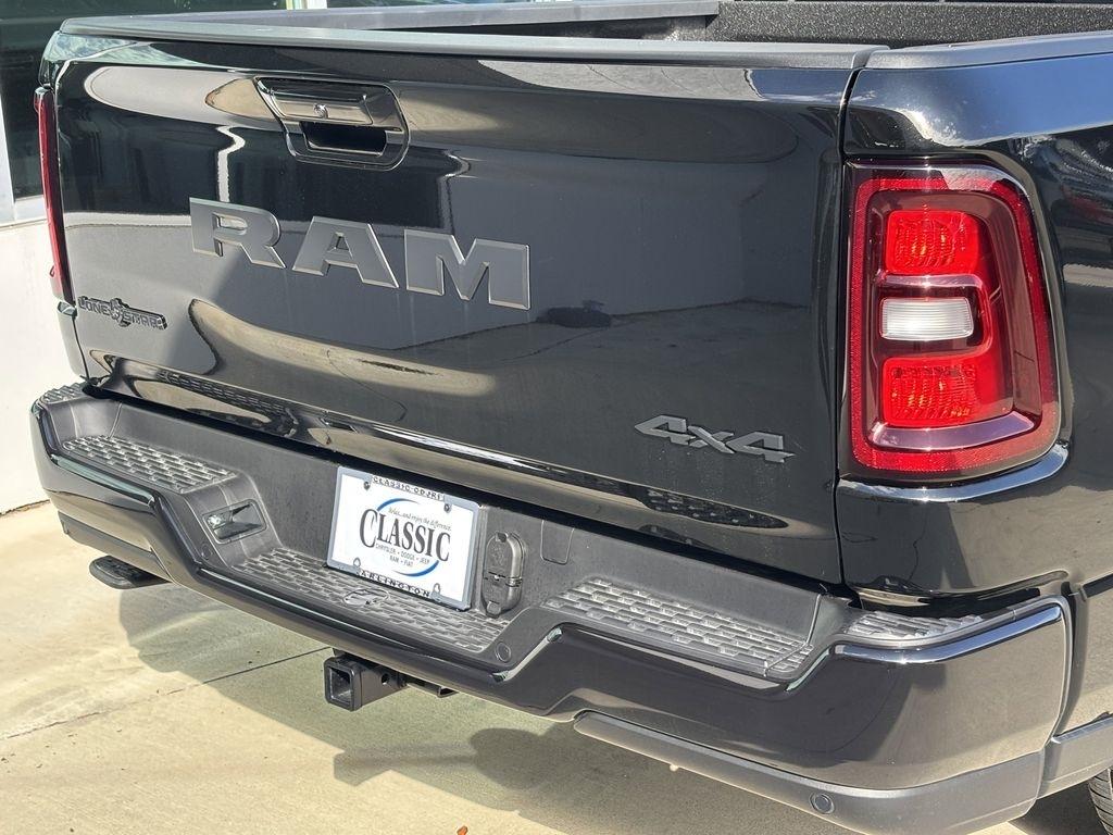 RAM 1500 Big Horn Crew Cab SWB 4WD 2025