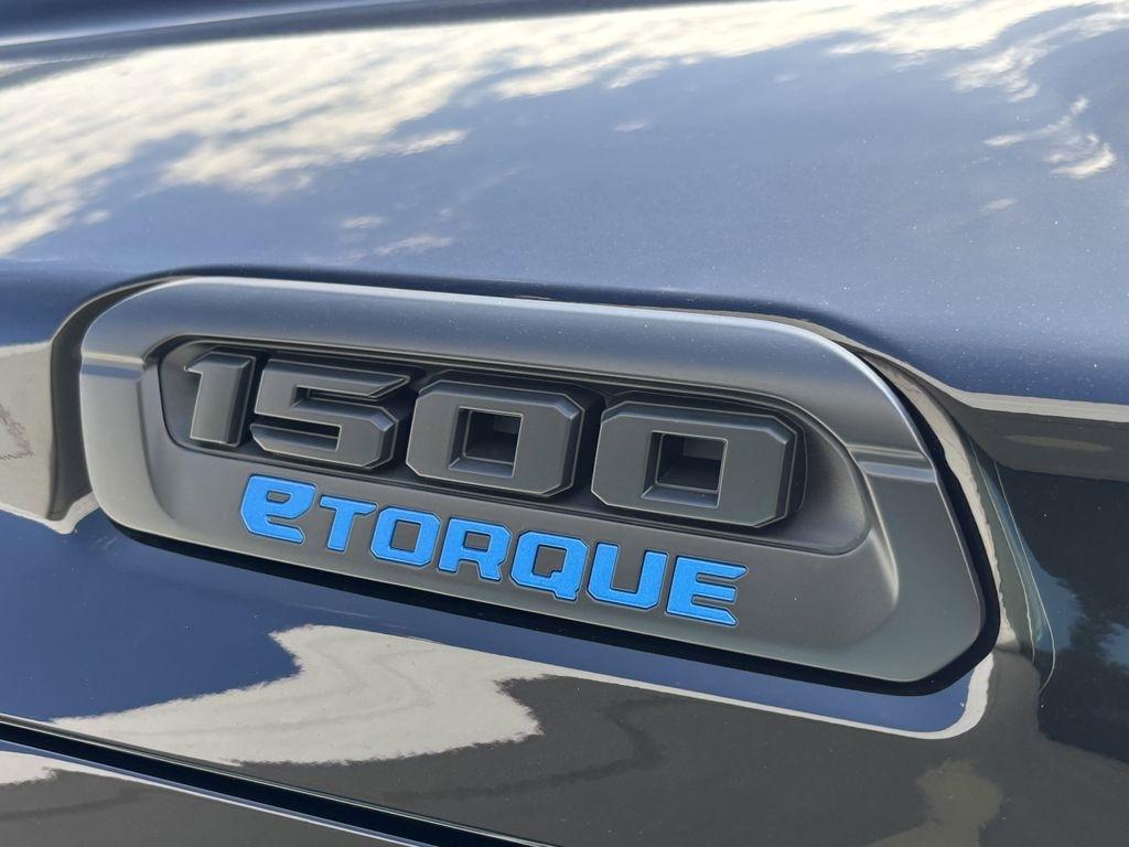 RAM 1500 Big Horn Crew Cab SWB 4WD 2025