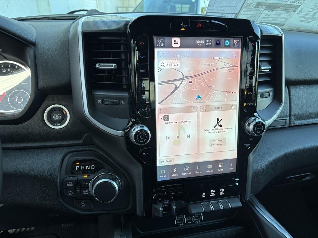 RAM 1500 Big Horn Crew Cab SWB 4WD 2025