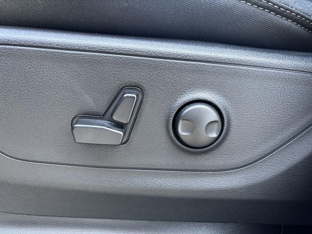 RAM 1500 Big Horn Crew Cab SWB 4WD 2025