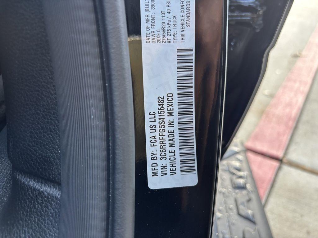 RAM 1500 Big Horn Crew Cab SWB 4WD 2025