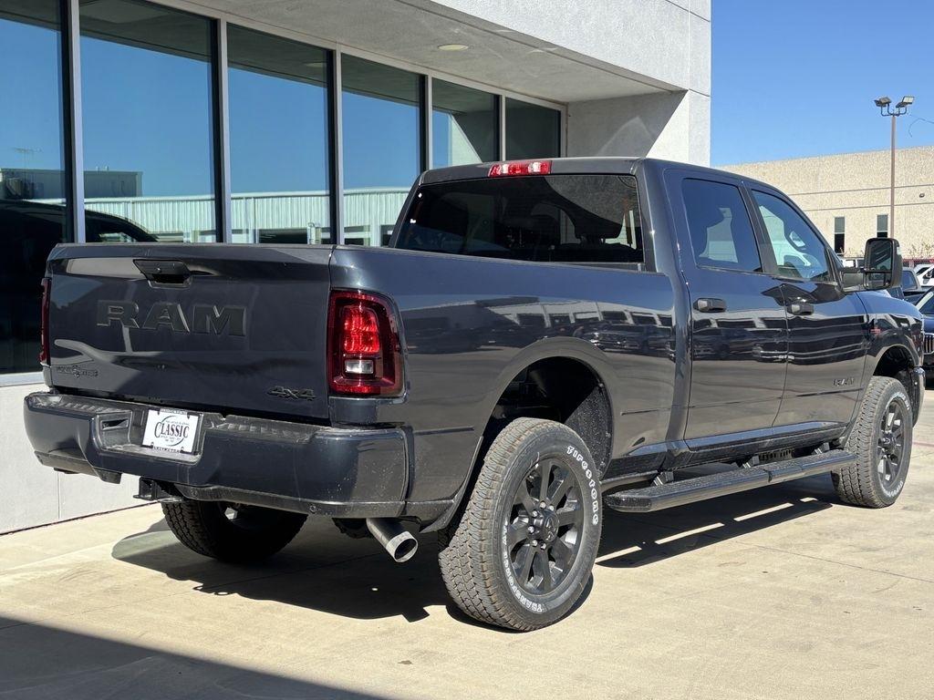 RAM 2500 Big Horn Crew Cab 4WD 2026