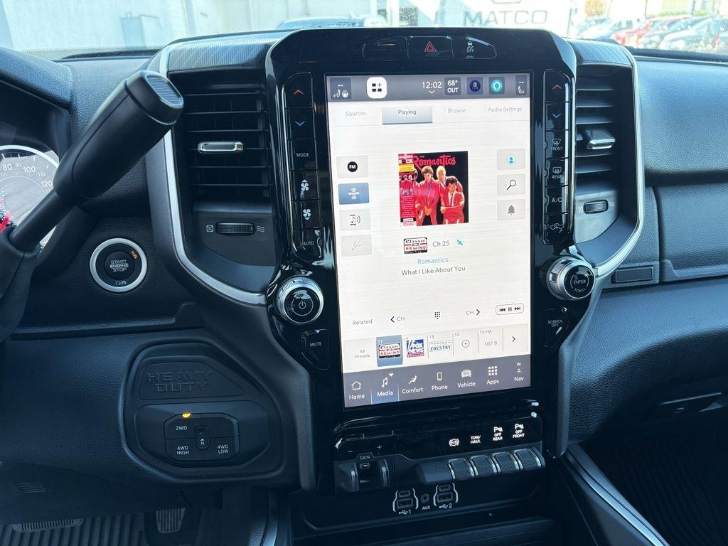 RAM 2500 Big Horn Crew Cab 4WD 2026