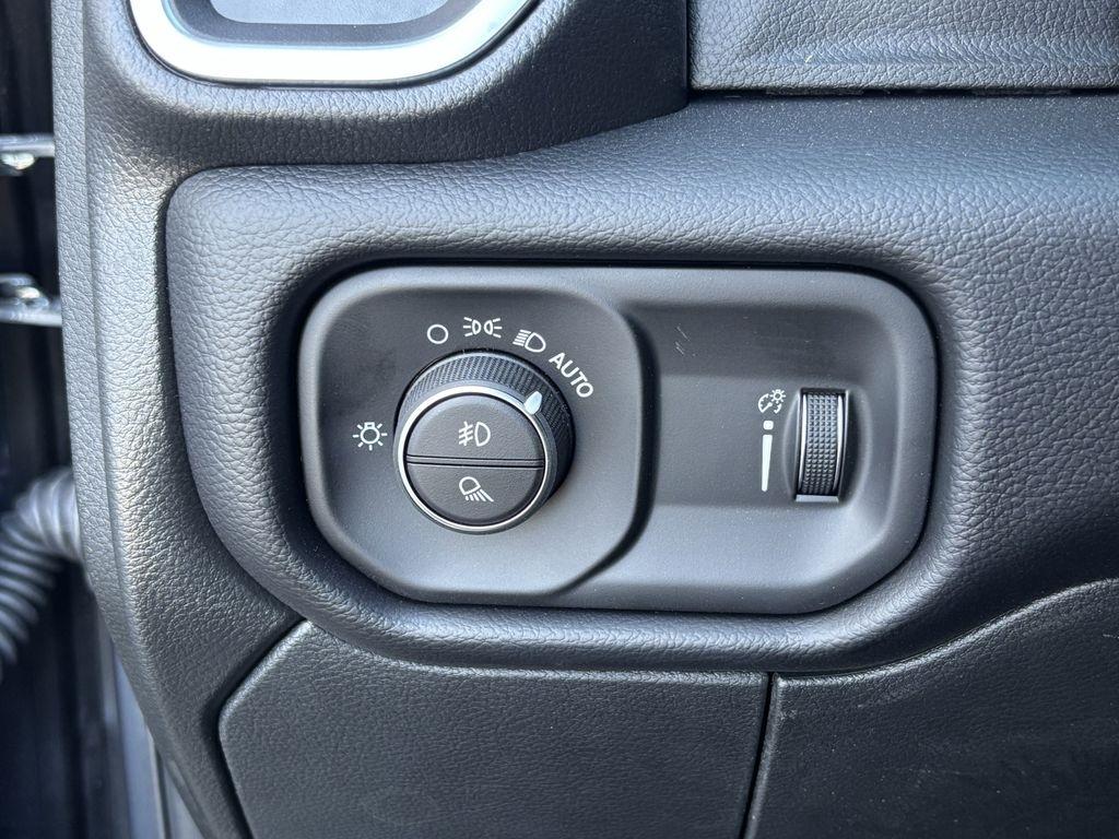 RAM 2500 Big Horn Crew Cab 4WD 2026