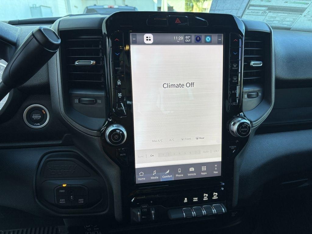 RAM 2500 Tradesman Crew Cab SWB 4WD 2026