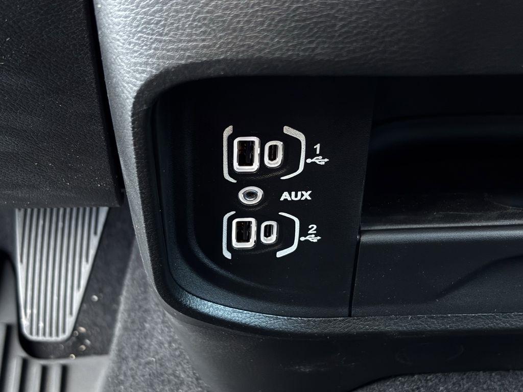 RAM 2500 Tradesman Crew Cab SWB 4WD 2026