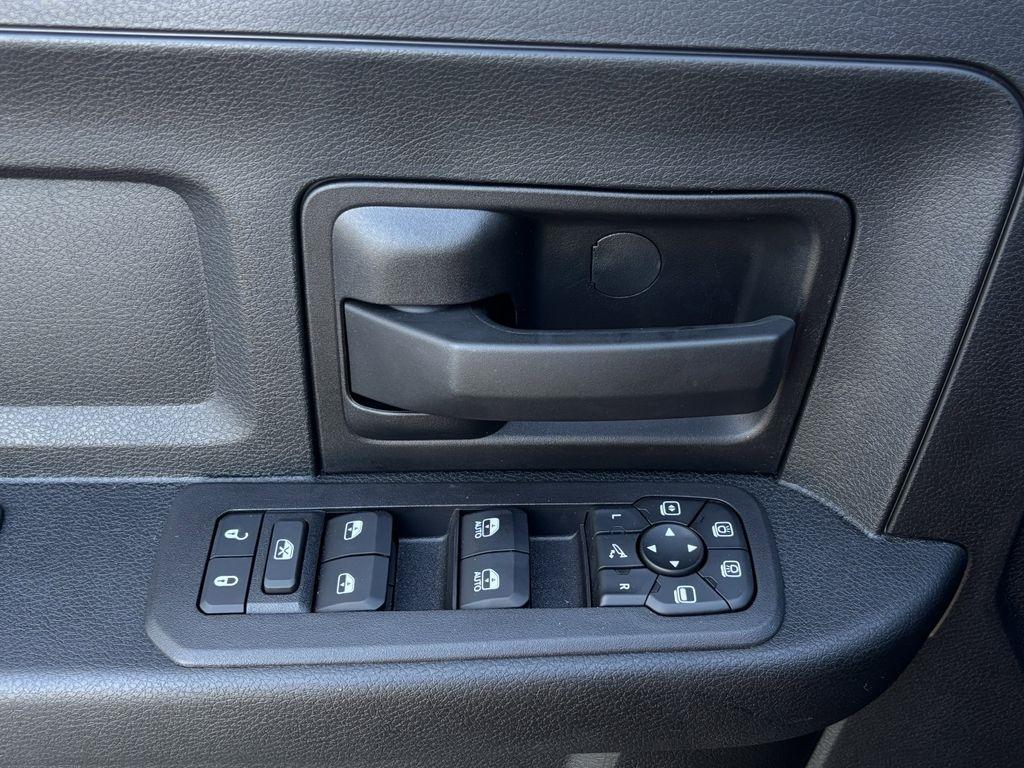 RAM 2500 Tradesman Crew Cab SWB 4WD 2026