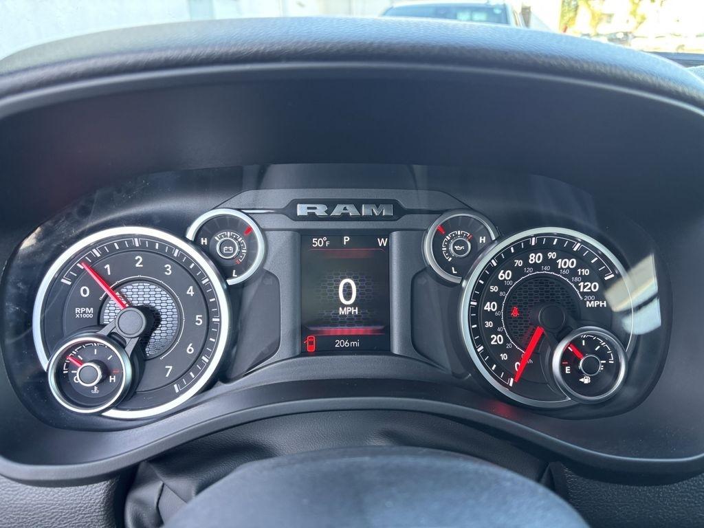 RAM 1500 Tradesman Crew Cab SWB 2WD 2025