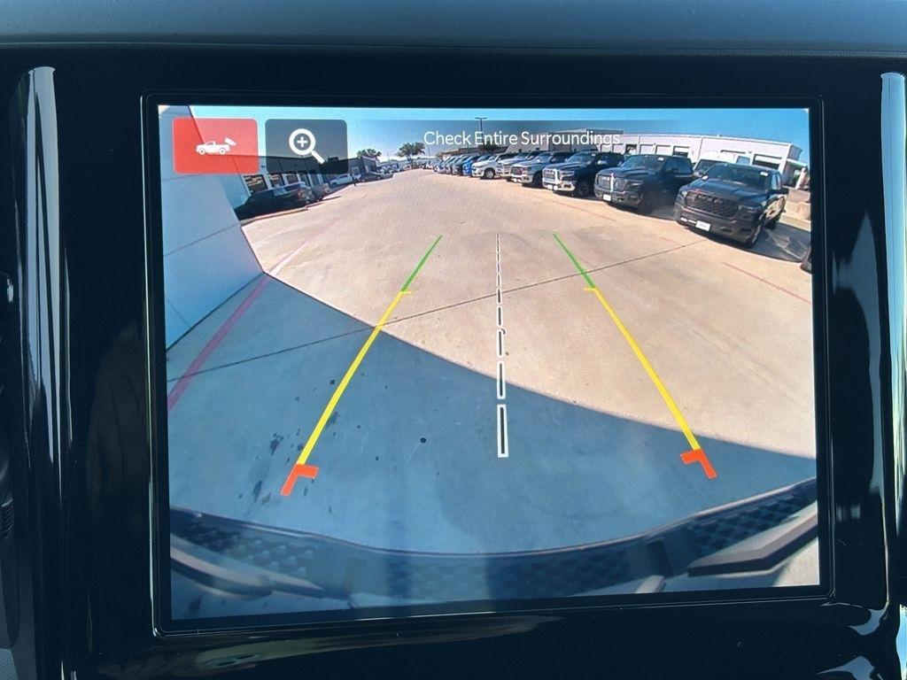 RAM 1500 Tradesman Crew Cab SWB 2WD 2025