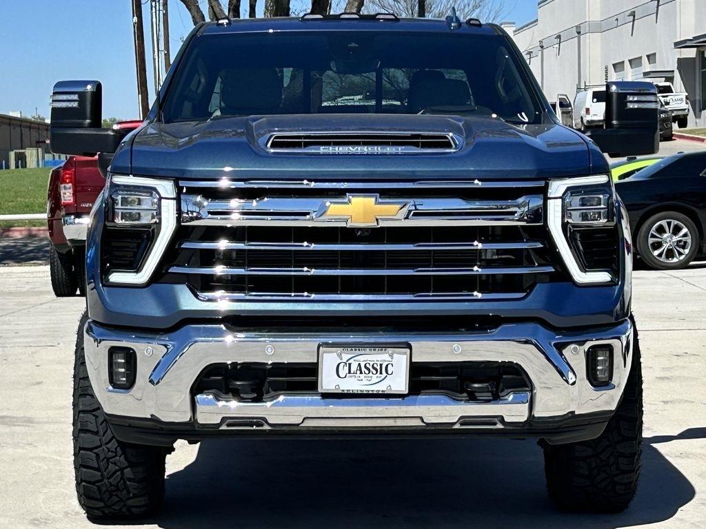 Chevrolet Silverado 2500HD LTZ Crew Cab Long Box 4WD 2024