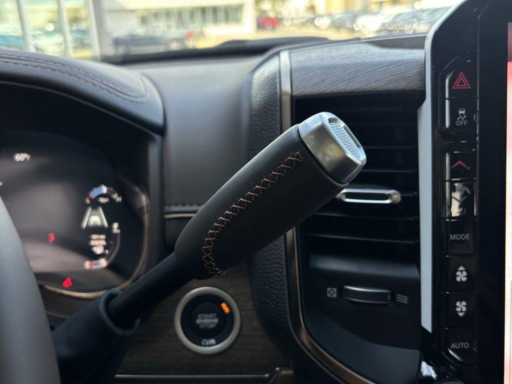 RAM 2500 Limited Crew Cab 4WD 2026