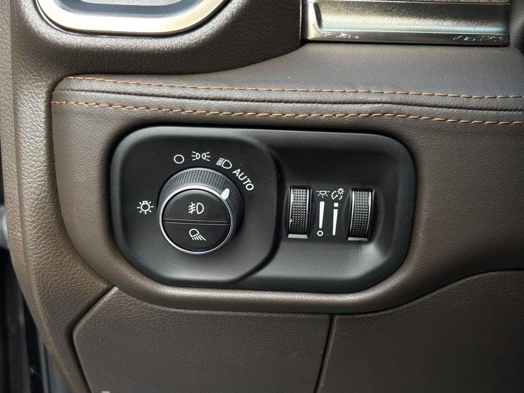 RAM 2500 Limited Crew Cab 4WD 2026