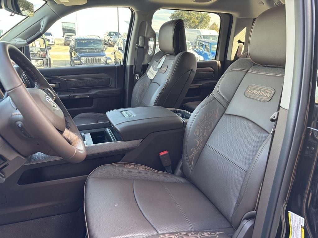 RAM 2500 Limited Crew Cab 4WD 2026