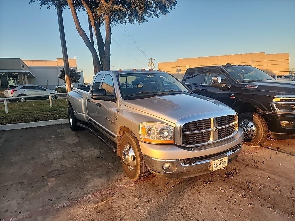 RAM 3500 Regular Cab 4WD DRW 2024