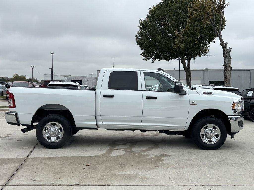 RAM 3500 Tradesman Crew Cab 4WD 2024