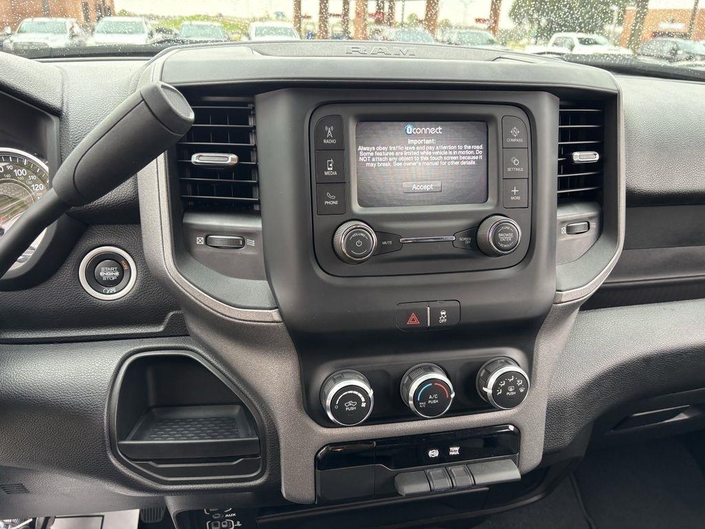 RAM 3500 Tradesman Crew Cab 4WD 2024