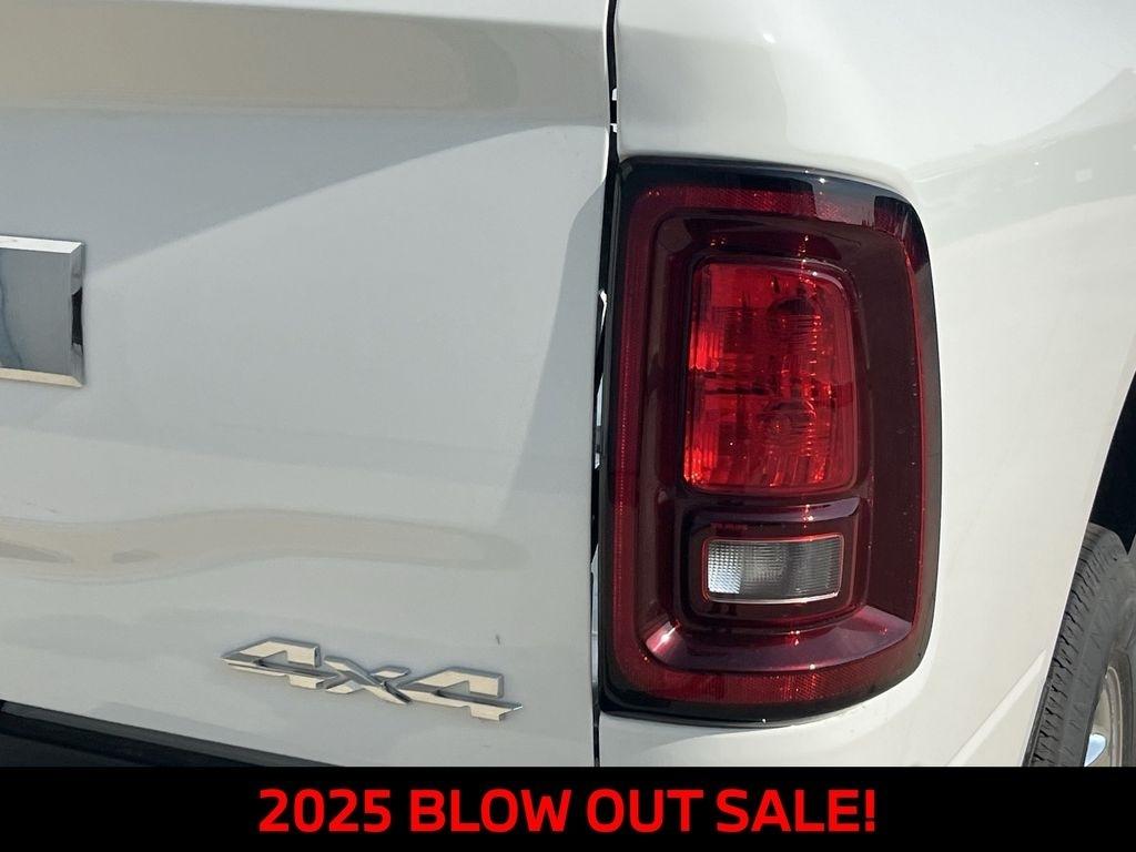 RAM 2500 Tradesman Crew Cab 4WD 2025