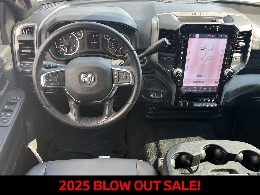 RAM 2500 Tradesman Crew Cab 4WD 2025