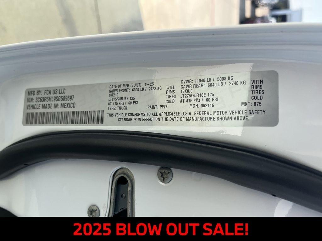 RAM 2500 Tradesman Crew Cab 4WD 2025