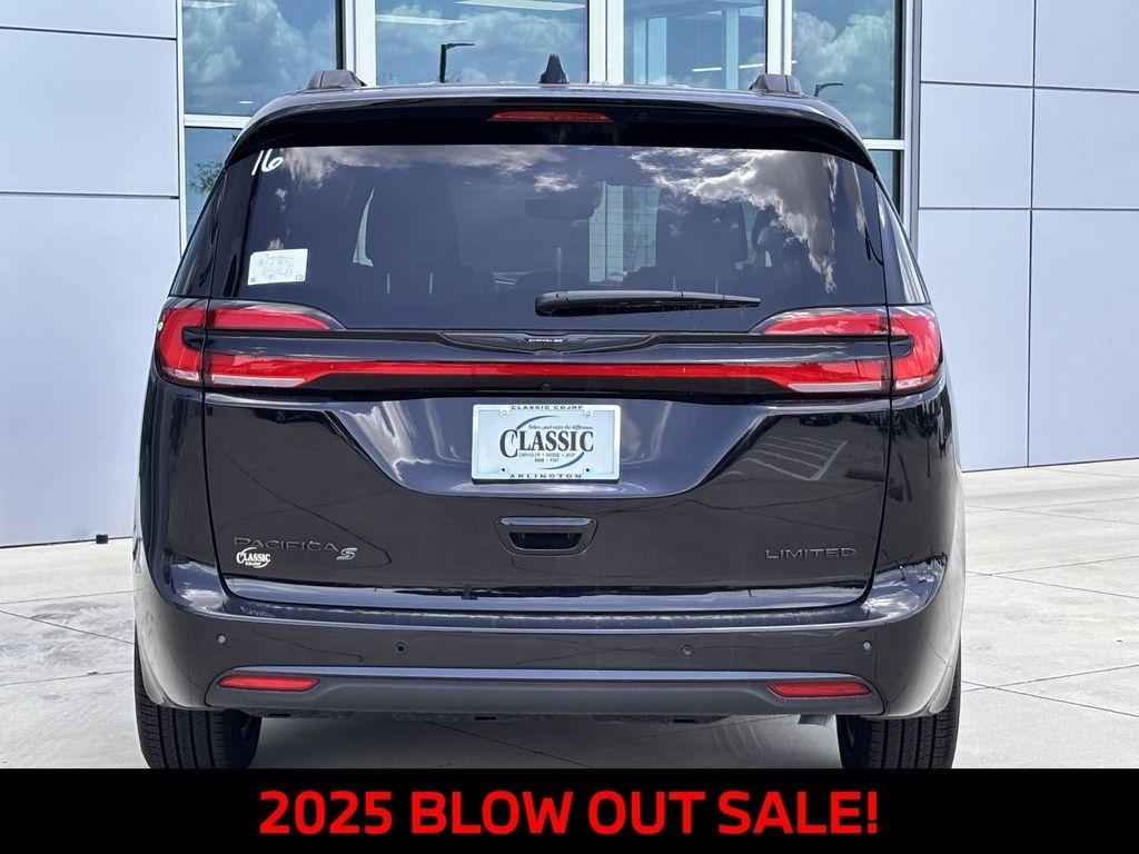 Chrysler Pacifica Limited 2025