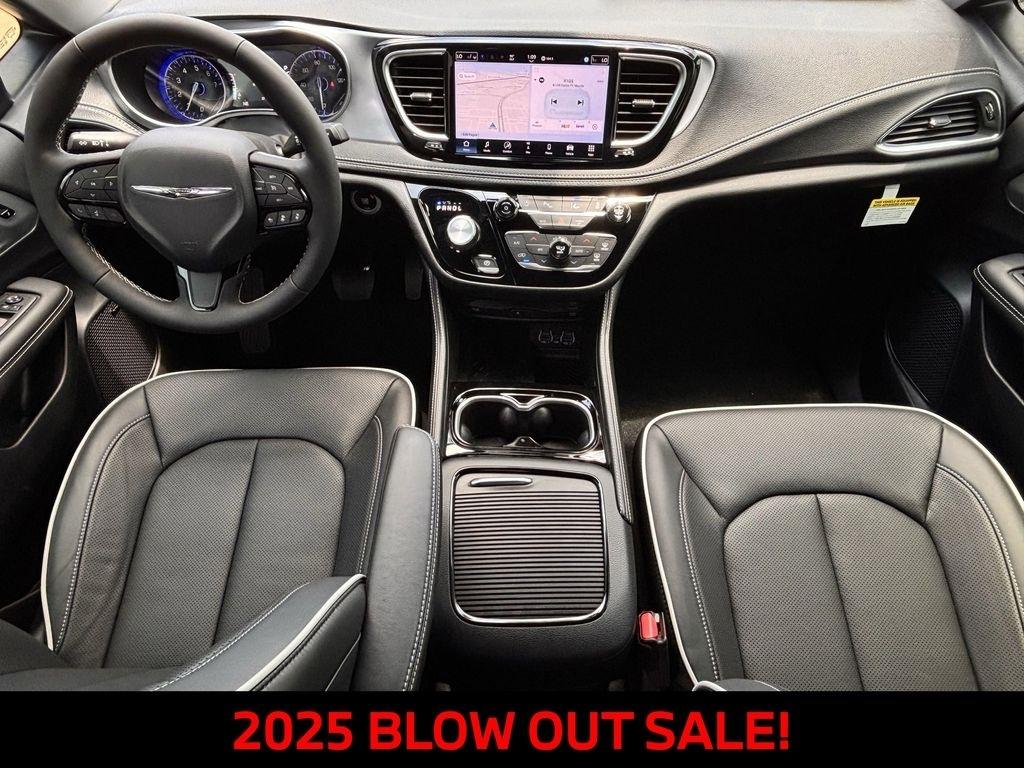 Chrysler Pacifica Limited 2025