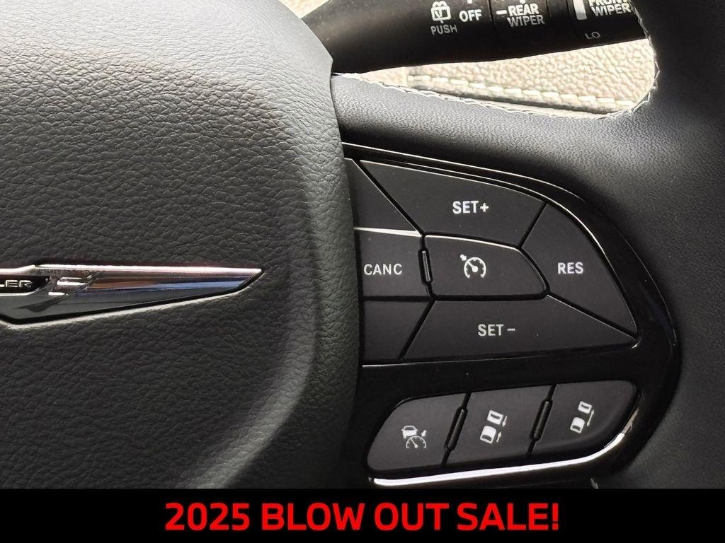 Chrysler Pacifica Limited 2025