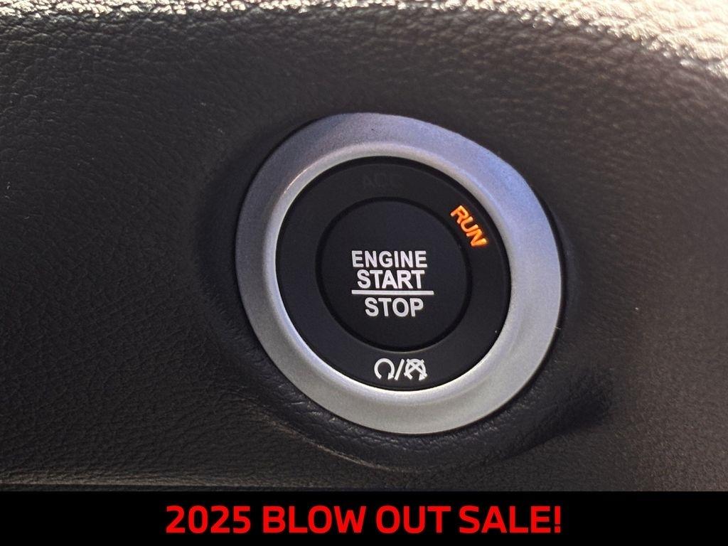 Chrysler Pacifica Limited 2025