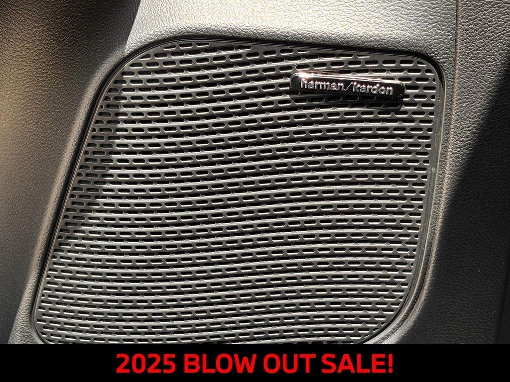 Chrysler Pacifica Limited 2025