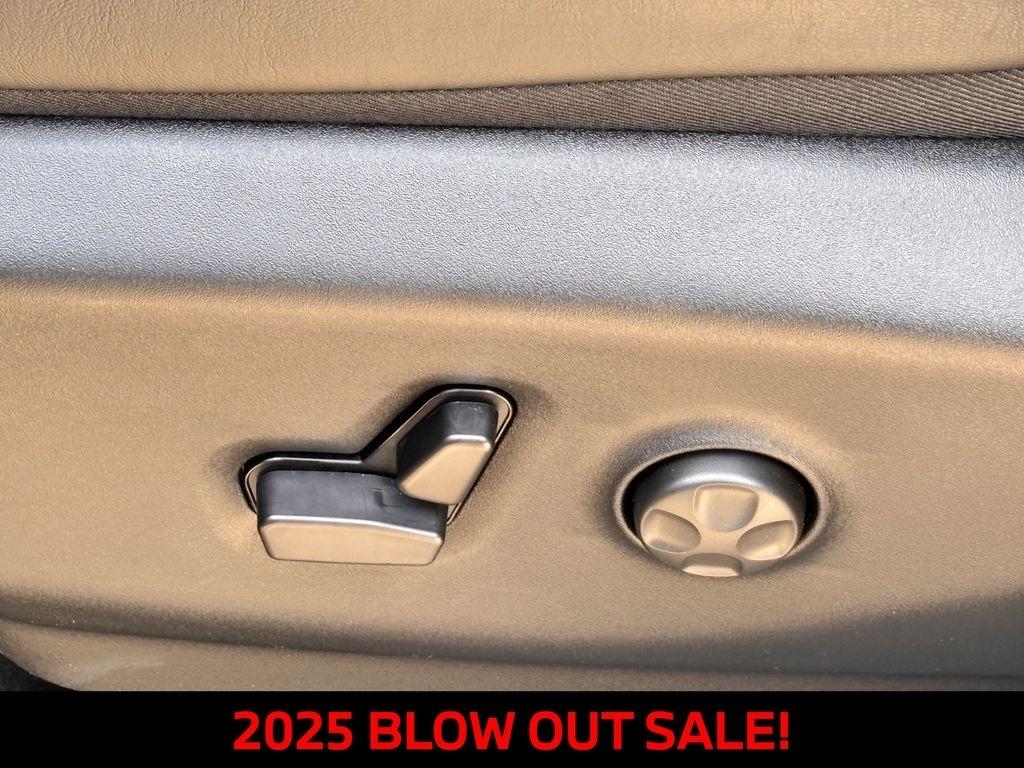 Chrysler Pacifica Limited 2025