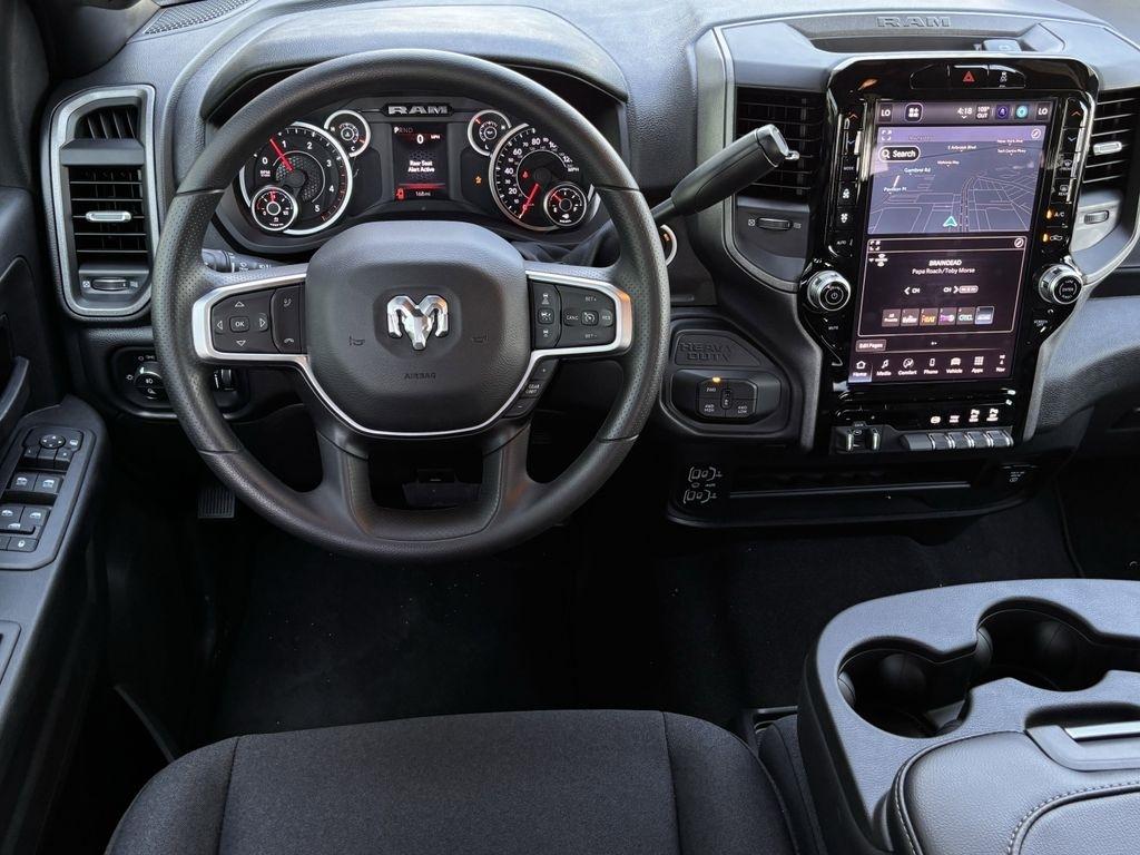 RAM 2500 Tradesman Crew Cab SWB 4WD 2025