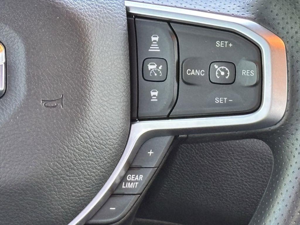 RAM 2500 Tradesman Crew Cab SWB 4WD 2025