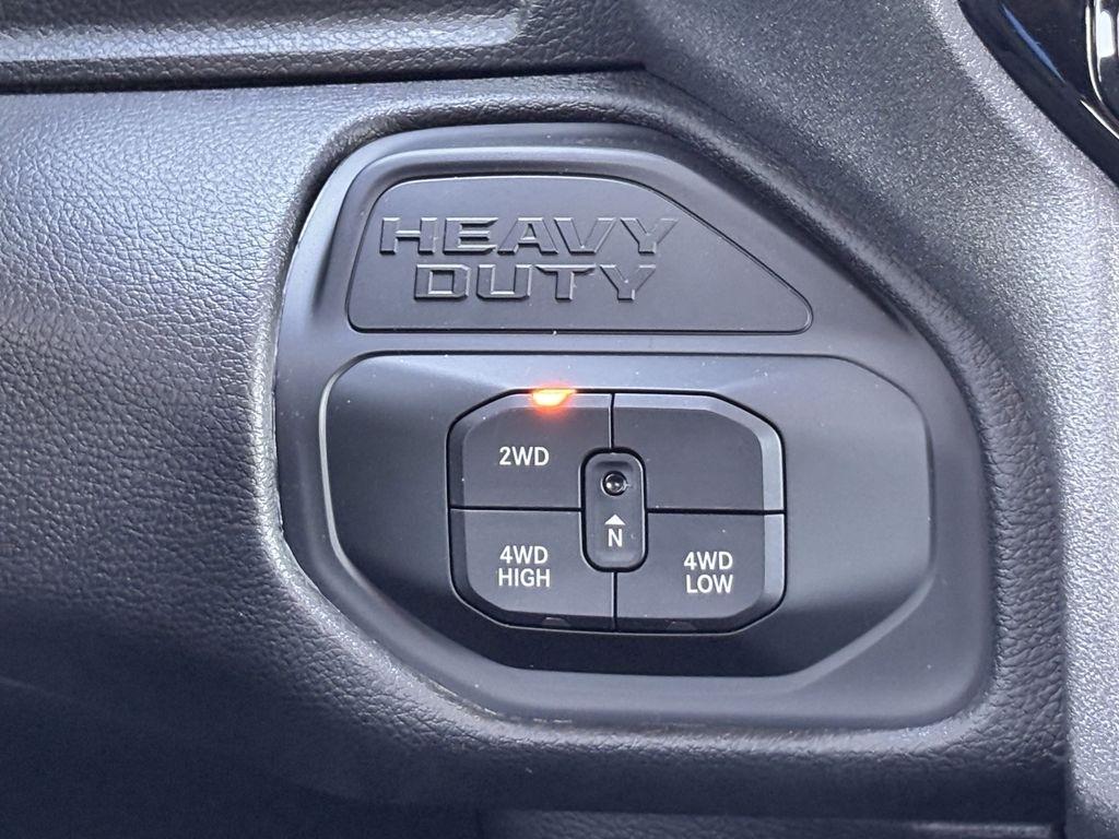 RAM 2500 Tradesman Crew Cab SWB 4WD 2025