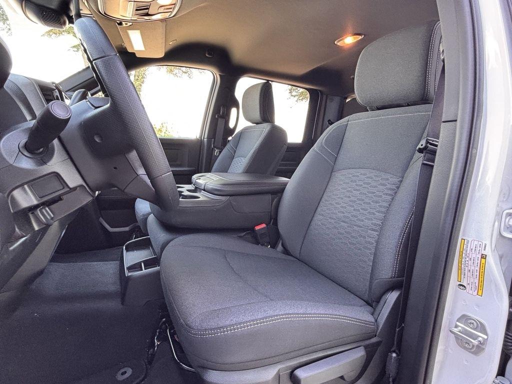 RAM 2500 Tradesman Crew Cab SWB 4WD 2025