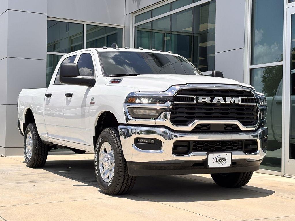 RAM 2500 Tradesman Crew Cab SWB 4WD 2025