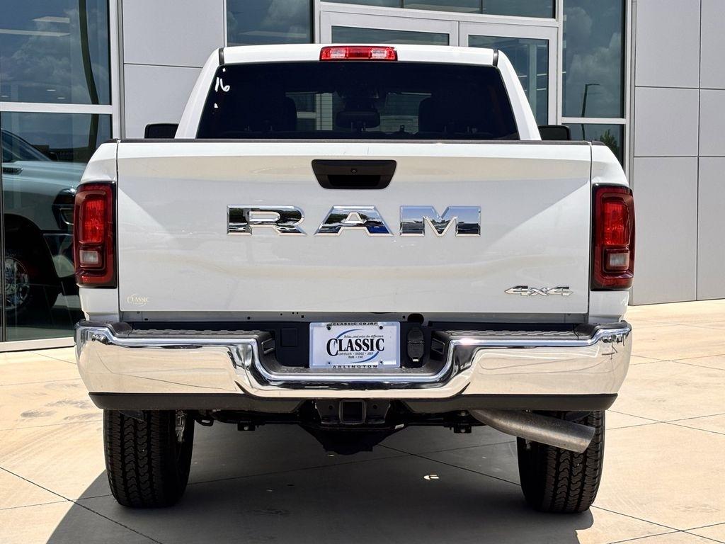 RAM 2500 Tradesman Crew Cab SWB 4WD 2025