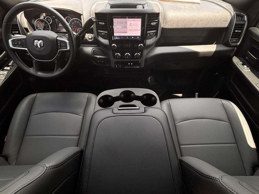 RAM 2500 Tradesman Crew Cab SWB 4WD 2025